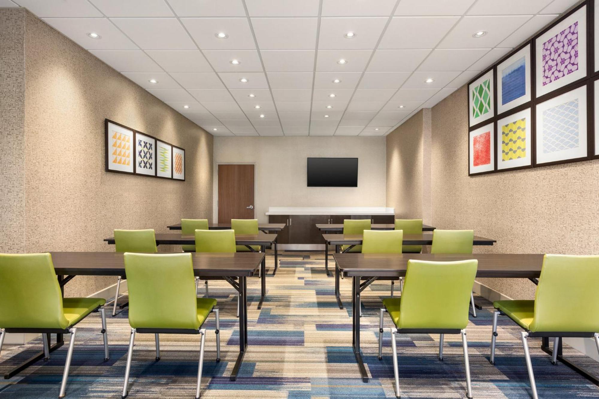 Holiday Inn Express & Suites - Redding By Ihg Dış mekan fotoğraf