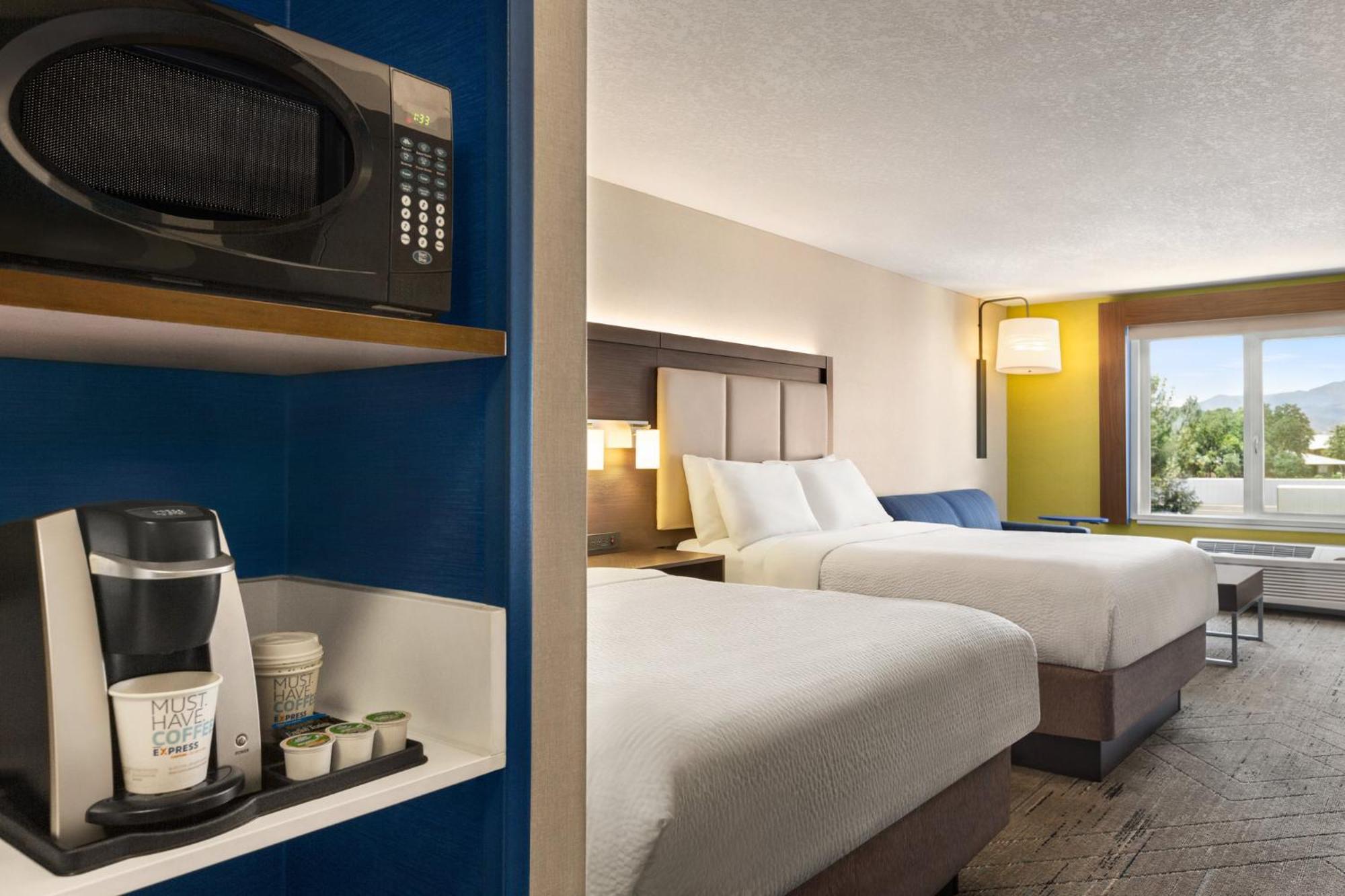 Holiday Inn Express & Suites - Redding By Ihg Dış mekan fotoğraf
